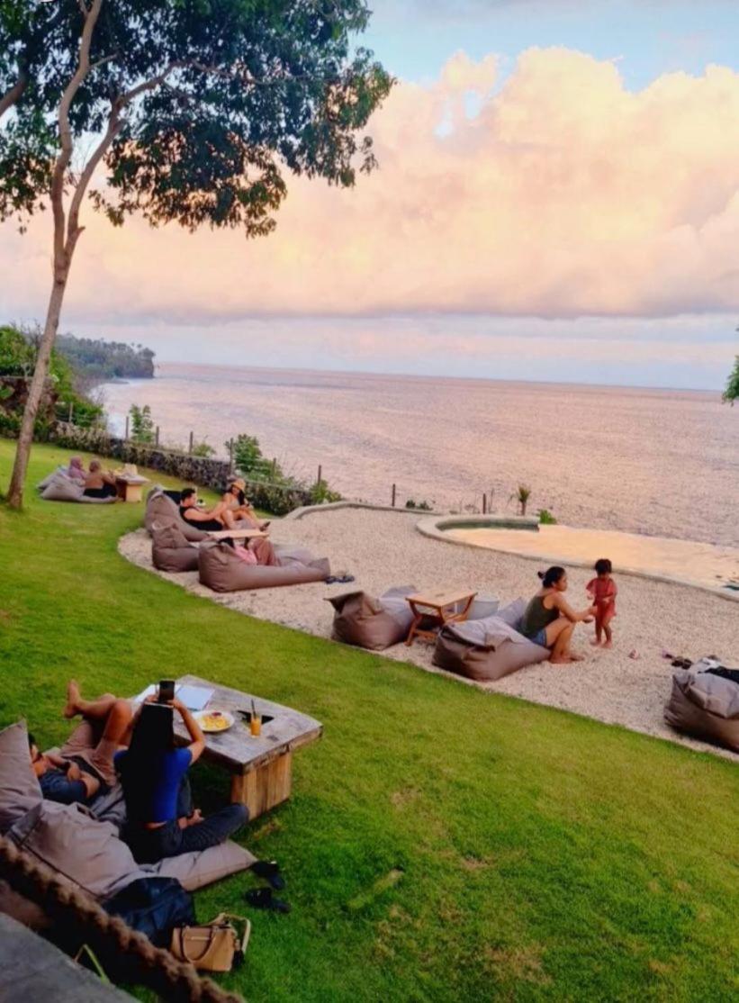 Bali Cliff Glamping Hotel Seraya Eksteriør billede
