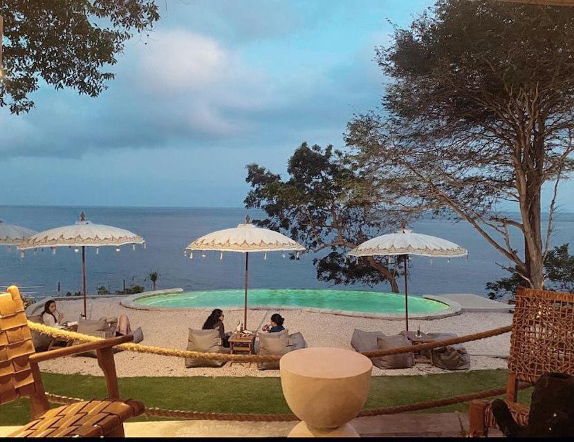 Bali Cliff Glamping Hotel Seraya Eksteriør billede