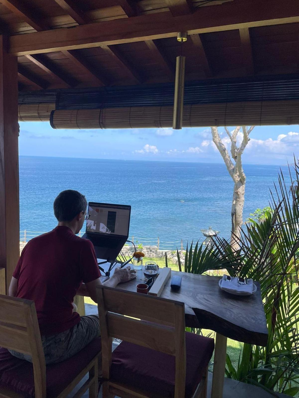 Bali Cliff Glamping Hotel Seraya Eksteriør billede